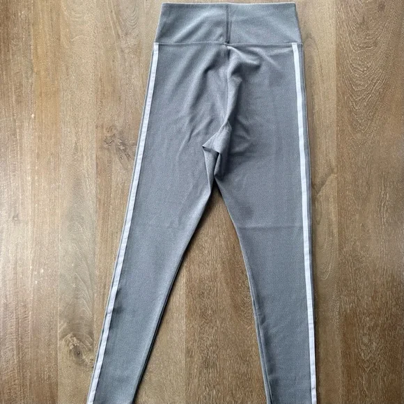 ✝️ adidas | LIKE NEW • Grey 3-Stripes Tights - Picture 6 of 13